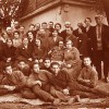Р.М. Боскис в верхнем ряду, в центре с учениками и учителями еврейского детского дома для глухонемых. 1920-е годы